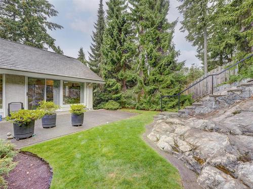 4666 Boulderwood Dr, Saanich, BC 