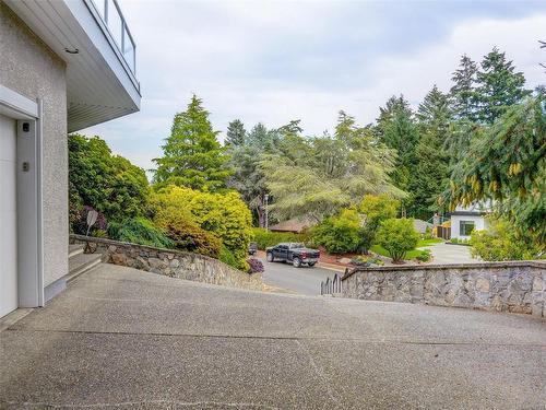 4666 Boulderwood Dr, Saanich, BC 