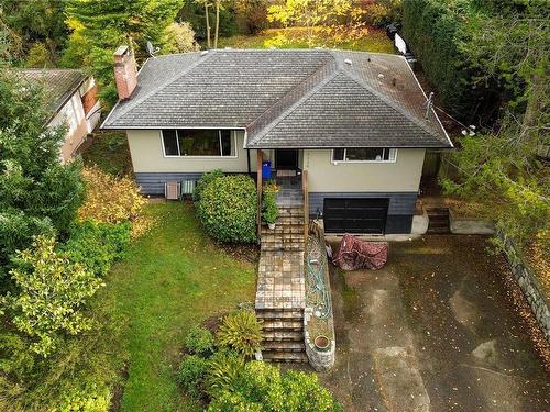 4228 Cedarglen Rd, Saanich, BC 