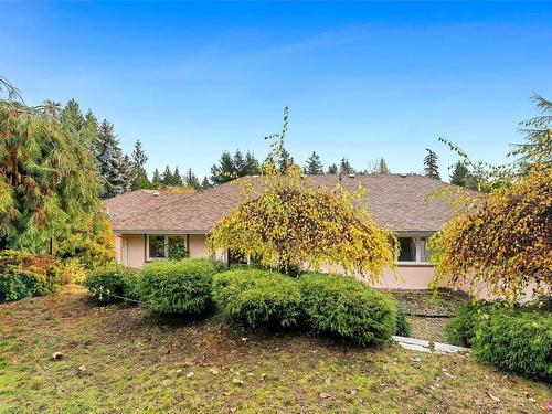 8594 Kingcome Cres, North Saanich, BC 