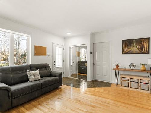 Salon - 4860 Rue Lavallée, Trois-Rivières, QC - Indoor Photo Showing Living Room