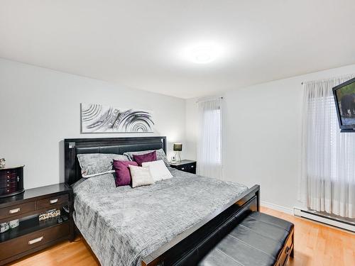 Chambre Ã  coucher principale - 16 Rue Laval, Saint-Jean-Sur-Richelieu, QC - Indoor Photo Showing Bedroom