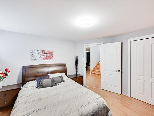 Chambre Ã Â coucher - 16 Rue Laval, Saint-Jean-Sur-Richelieu, QC - Indoor Photo Showing Bedroom