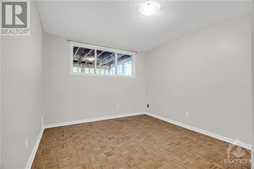 5 Woodmount Crescent, Ottawa, ON - Indoor Photo Showing Other Room