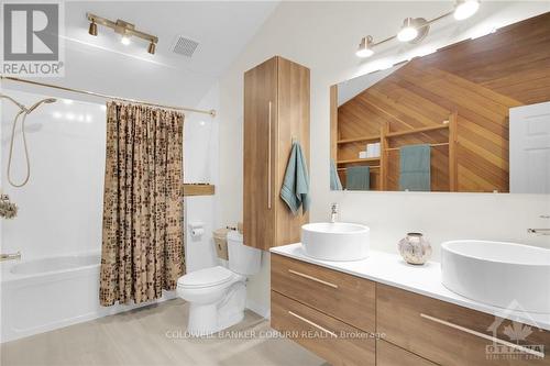 1814 Bedell Road, North Grenville, ON - Indoor Photo Showing Bathroom