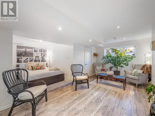 39 Walkview Crescent, Richmond Hill, ON - Indoor Photo Showing Living Room