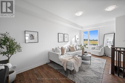 91 Melmar Street, Brampton, ON - Indoor Photo Showing Living Room