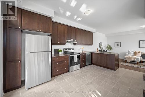 91 Melmar Street, Brampton, ON - Indoor Photo Showing Kitchen