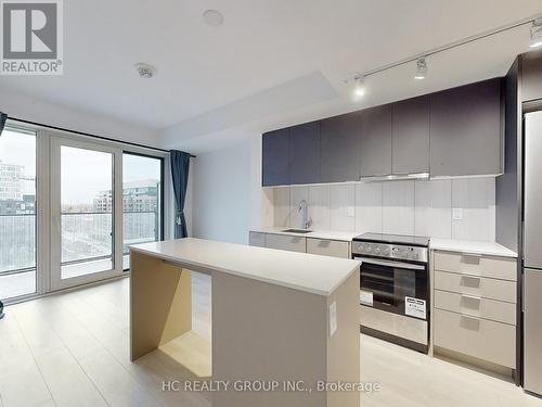 801 - 8 Tippett Road, Toronto, ON - Indoor Photo Showing Kitchen