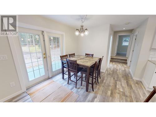 1039 Marsh Road, Quesnel, BC - Indoor Photo Showing Dining Room