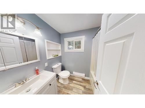 1039 Marsh Road, Quesnel, BC - Indoor Photo Showing Bathroom