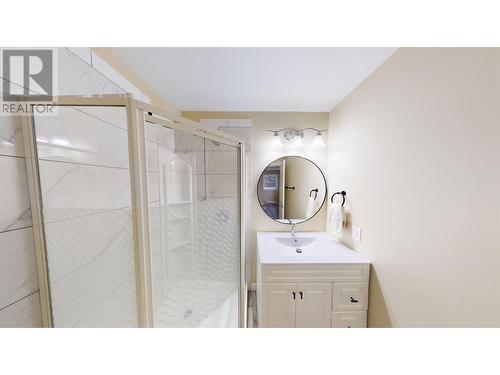 1039 Marsh Road, Quesnel, BC - Indoor Photo Showing Bathroom