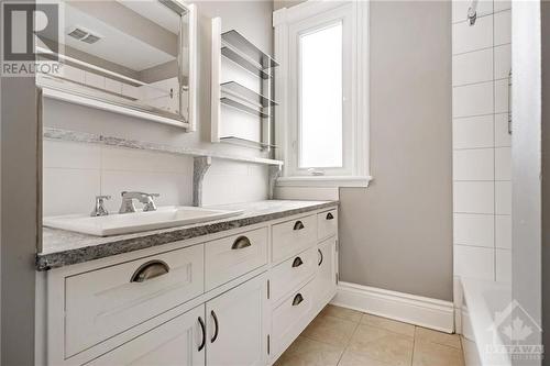 706 Albert Street, Ottawa, ON - Indoor Photo Showing Bathroom