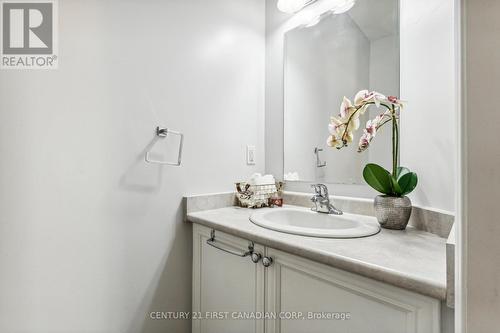 1427 Kains Woods Terrace, London, ON - Indoor Photo Showing Bathroom