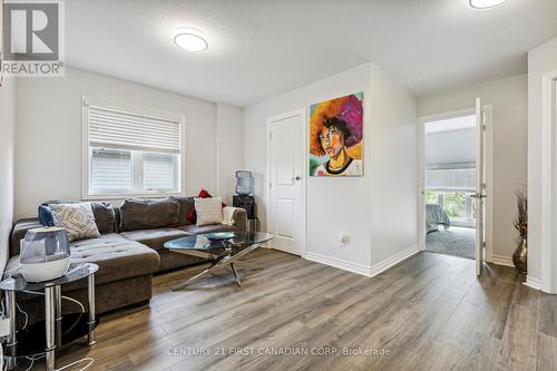 1427 Kains Woods Terrace, London, ON - Indoor Photo Showing Living Room