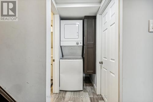 1427 Kains Woods Terrace, London, ON - Indoor Photo Showing Laundry Room