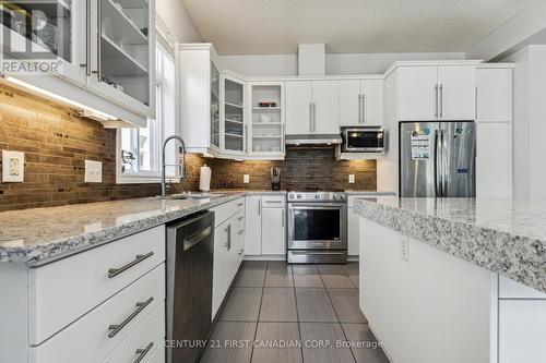 1427 Kains Woods Terrace, London, ON - Indoor Photo Showing Kitchen With Upgraded Kitchen