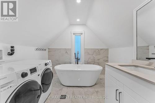 57 Stirton Street, Hamilton, ON - Indoor Photo Showing Laundry Room