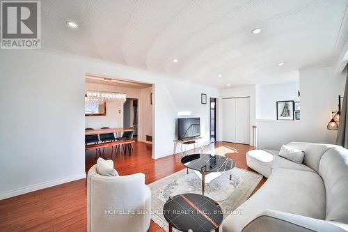 79 Weir Crescent, Toronto, ON - Indoor Photo Showing Living Room