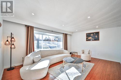 79 Weir Crescent, Toronto, ON - Indoor Photo Showing Living Room