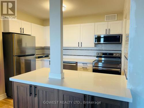 812 - 1320 Mississauga Valley Boulevard, Mississauga, ON - Indoor Photo Showing Kitchen