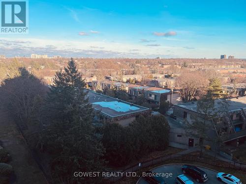 812 - 1320 Mississauga Valley Boulevard, Mississauga, ON - Outdoor With View