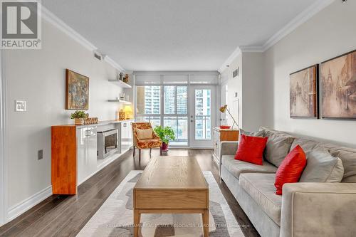 804 - 3 Marine Parade Drive, Toronto, ON - Indoor Photo Showing Living Room