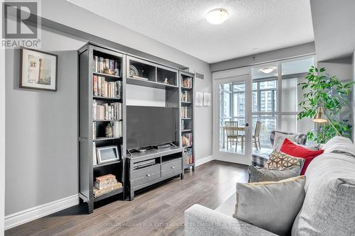 804 - 3 Marine Parade Drive, Toronto, ON - Indoor Photo Showing Living Room