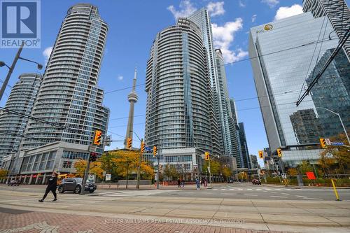 1706 - 8 York Street, Toronto, ON - Outdoor With Facade