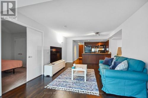 1706 - 8 York Street, Toronto, ON - Indoor Photo Showing Living Room