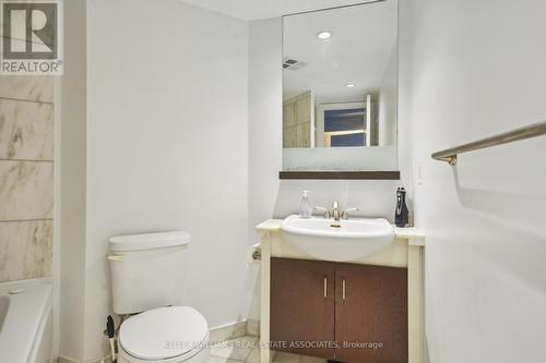 1706 - 8 York Street, Toronto, ON - Indoor Photo Showing Bathroom