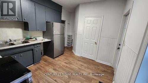 69 Banting Avenue, Oshawa, ON - Indoor Photo Showing Kitchen With Double Sink