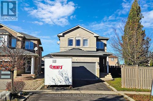 4 Kalmar Crescent, Richmond Hill, ON - Outdoor With Facade