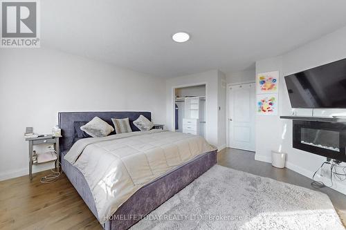 4 Kalmar Crescent, Richmond Hill, ON - Indoor Photo Showing Bedroom