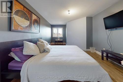 4 Kalmar Crescent, Richmond Hill, ON - Indoor Photo Showing Bedroom