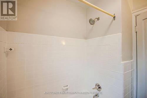 5 Crestview Road, Toronto, ON - Indoor Photo Showing Bathroom