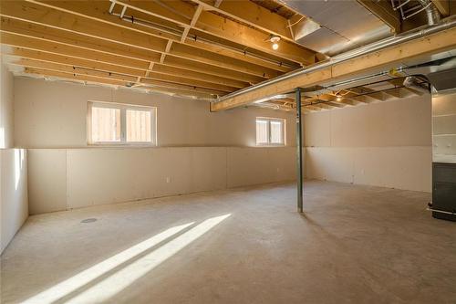 10 Cardinal Way, Landmark, MB - Indoor Photo Showing Basement