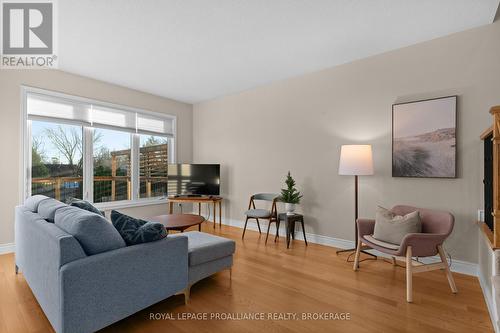 311 Janette Street, Kingston (City Northwest), ON - Indoor Photo Showing Living Room