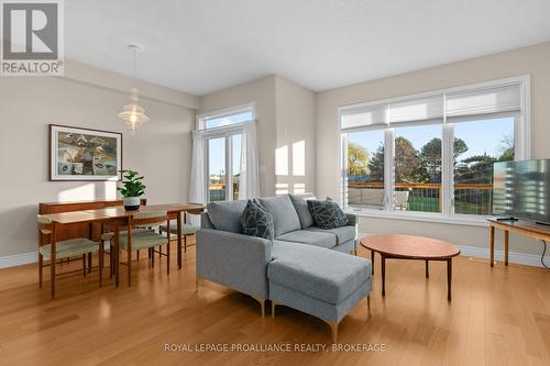 311 Janette Street, Kingston (City Northwest), ON - Indoor Photo Showing Living Room