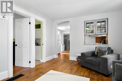 396 Division Street, Kingston (East Of Sir John A. Blvd), ON - Indoor Photo Showing Living Room