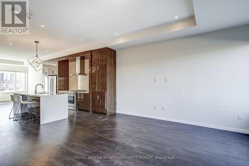 3870 Major Mackenzie Drive, Vaughan, ON - Indoor Photo Showing Kitchen