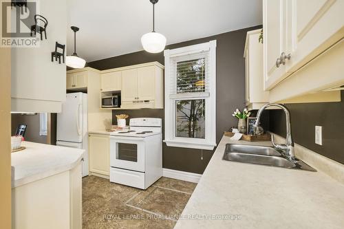 1343 County Rd 45, Asphodel-Norwood, ON - Indoor Photo Showing Kitchen With Double Sink