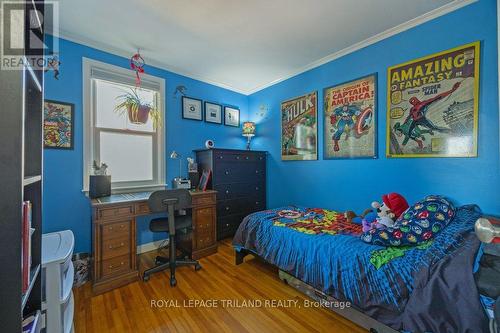 218 Sterling Street, London, ON - Indoor Photo Showing Bedroom