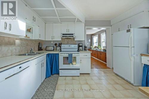 218 Sterling Street, London, ON - Indoor Photo Showing Kitchen With Double Sink