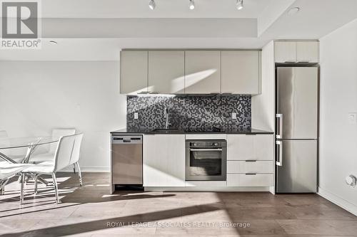 2809 - 2 Sonic Way, Toronto, ON - Indoor Photo Showing Kitchen