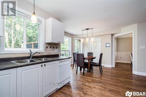 28 Shalom Way, Barrie, ON - Indoor Photo Showing Kitchen With Double Sink