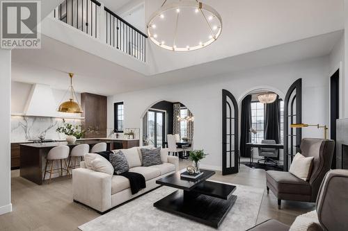 193 Sarsons Drive, Coldstream, BC - Indoor Photo Showing Living Room