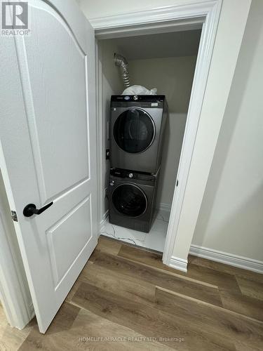 20 Bushmill Circle, Brampton, ON - Indoor Photo Showing Laundry Room