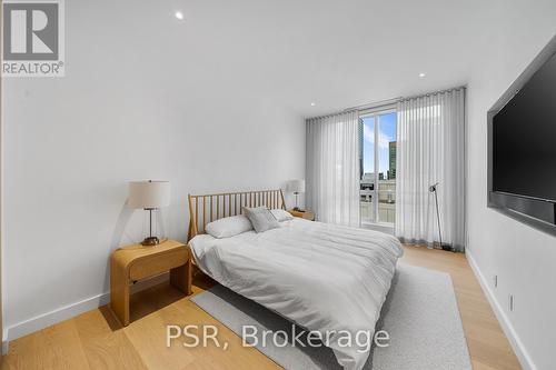 2402 - 10 Bellair Street, Toronto, ON - Indoor Photo Showing Bedroom