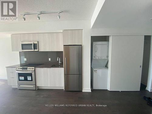 1809 - 25 Richmond Street E, Toronto, ON - Indoor Photo Showing Kitchen